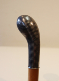 Antieke wandelstok met zilveren heft
