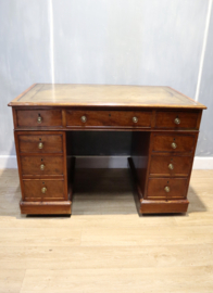 Antiek Engels bureau met lederen blad