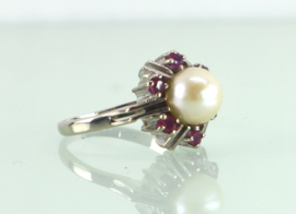 Vintage witgouden ring met parel en robijnen