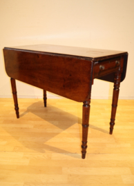 Antieke Engelse Pembroketafel, sidetable, wandtafeltje