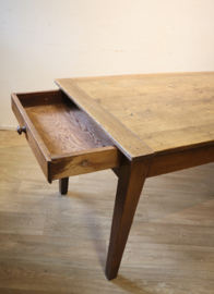 Antieke Franse tafel