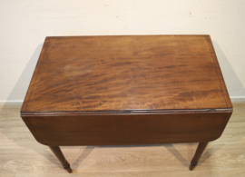 Antieke Pembroketafel, sidetable.