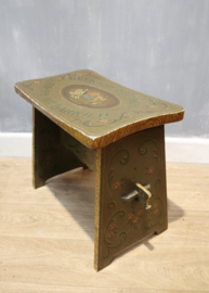 Beschilderd antiek Fries krukje