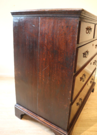 Antieke Engelse commode, 18e eeuw