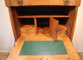 Antieke Hollandse secretaire à abbatant