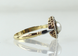 Antieke 18 karaat gouden ring met parel