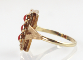 Vintage gouden ring bloedkoraal