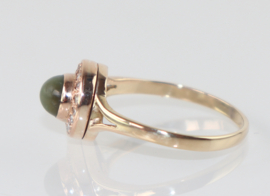 Antieke gouden ring groene kattenoog diamantjes