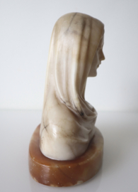 Beeld Notre Dame de Lourdes, Julien Caussé