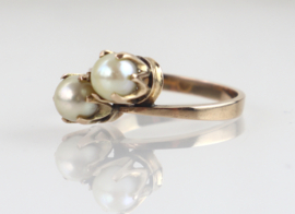 Antieke roségouden ring met twee parels in kroonzetting