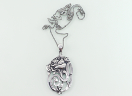 Grote zilveren Jugendstil hanger roos aan collier