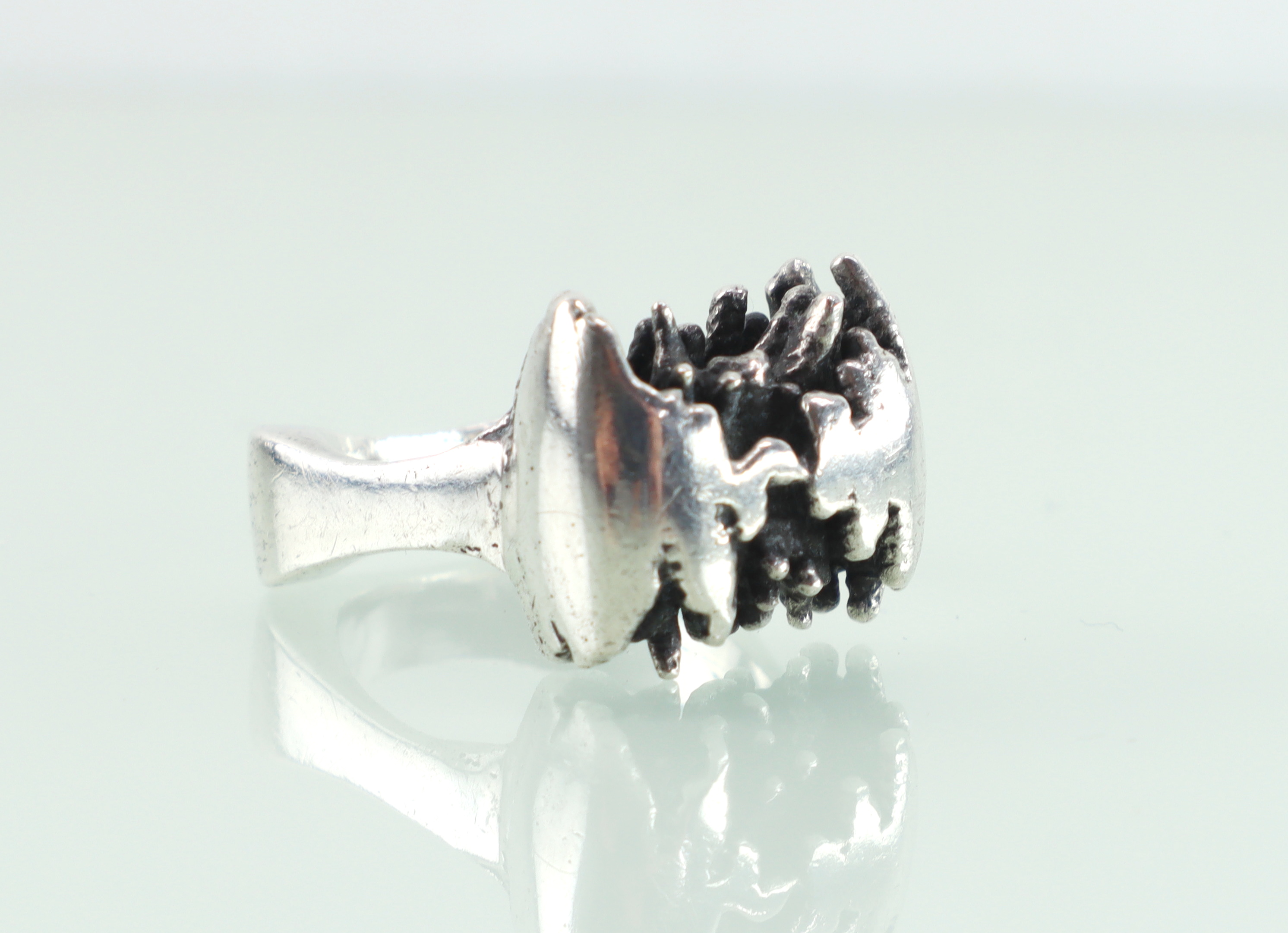 Vintage zilveren ring vermolmd hout jaren ‘70