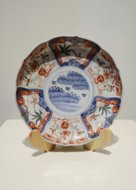 Drie antieke Imari porseleinen borden