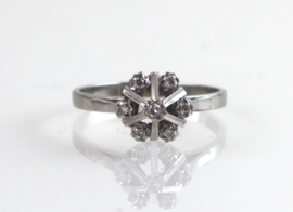Vintage witgouden ring entouragering met diamant
