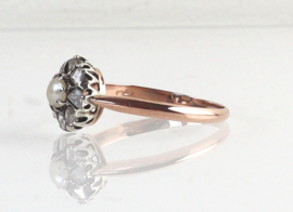 Antieke gouden ring met roosdiamant en parel