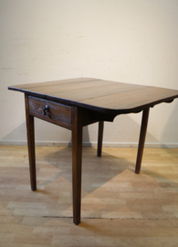 Antieke Engelse Pembroketafel