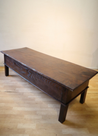Antieke Spaanse salontafel