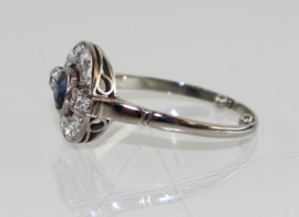 Antieke witgouden Art Deco ring met diamant en saffier