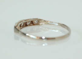 Witgouden Art Deco ring met vijf oudslijpsel diamanten