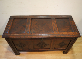 Antieke Engelse kist ca 1700