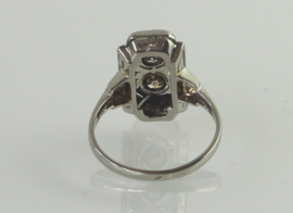 Antieke witgouden Art Deco ring met twee oudslijpel diamanten