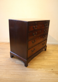 Antieke Engelse commode / Bachelor chest 18e eeuw