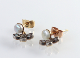 Antieke gouden oorknoppen parel en diamant