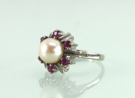 Vintage witgouden ring met parel en robijnen