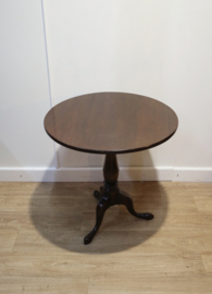 Antieke Engelse tilttoptafel