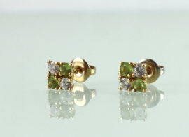 Gouden oorknoppen 18k met peridot en zirkonia