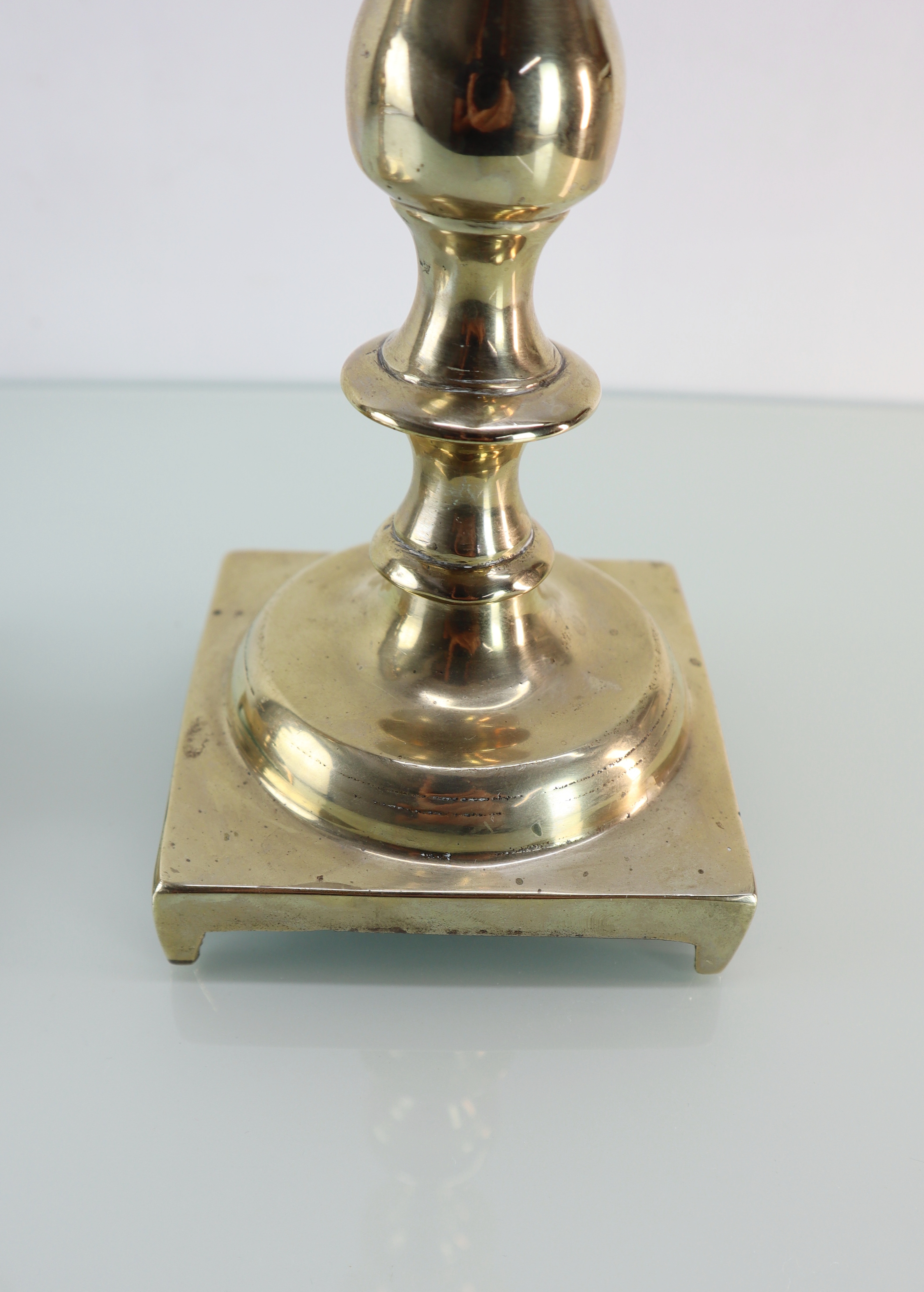 Set bronzen kandelaars, 18e eeuw