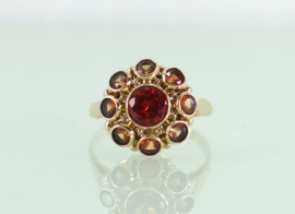 Vintage gouden ring met oranje saffieren