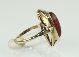 Vintage 14 gouden ring met cabochon streepagaat