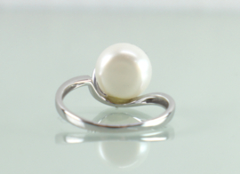 Vintage witgouden ring met bouton parel