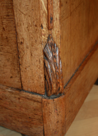 Antieke Hollandse chiffonière