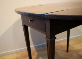 Antiek Hollands hangoortafeltje, sidetable