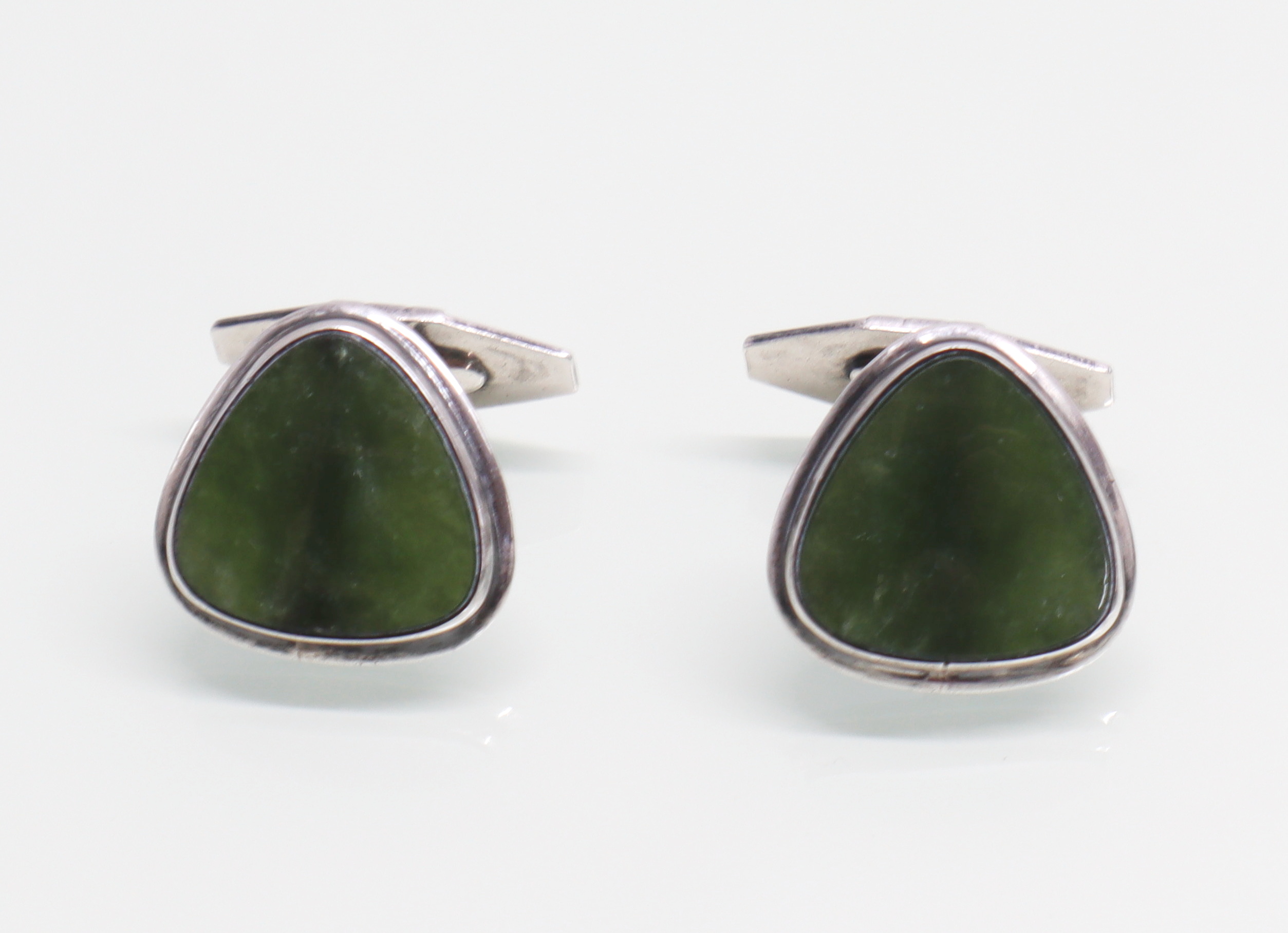 Art Deco zilveren manchetknopen met jade