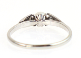 Vintage witgouden ring met parel en diamantjes