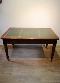 Antieke Engelse schrijftafel