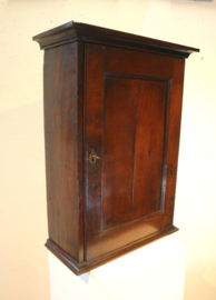 Engels hangkastje, 18e eeuw