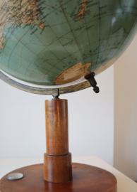 Antieke globe, ca. 1938 Dr Krause