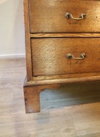 Antieke Engelse commode, 18e eeuw