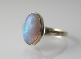 Vintage gouden ring met uitzonderlijk mooie opaal