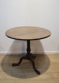 Antieke Engelse tilttoptafel, 18e eeuw