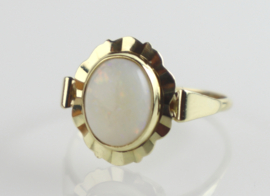 Vintage gouden ring met opaal