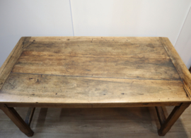 Antieke Franse notenhouten tafel