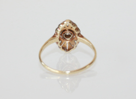 Art Deco gouden ring met oudslijpsel diamant en roosdiamanten ca. 1910