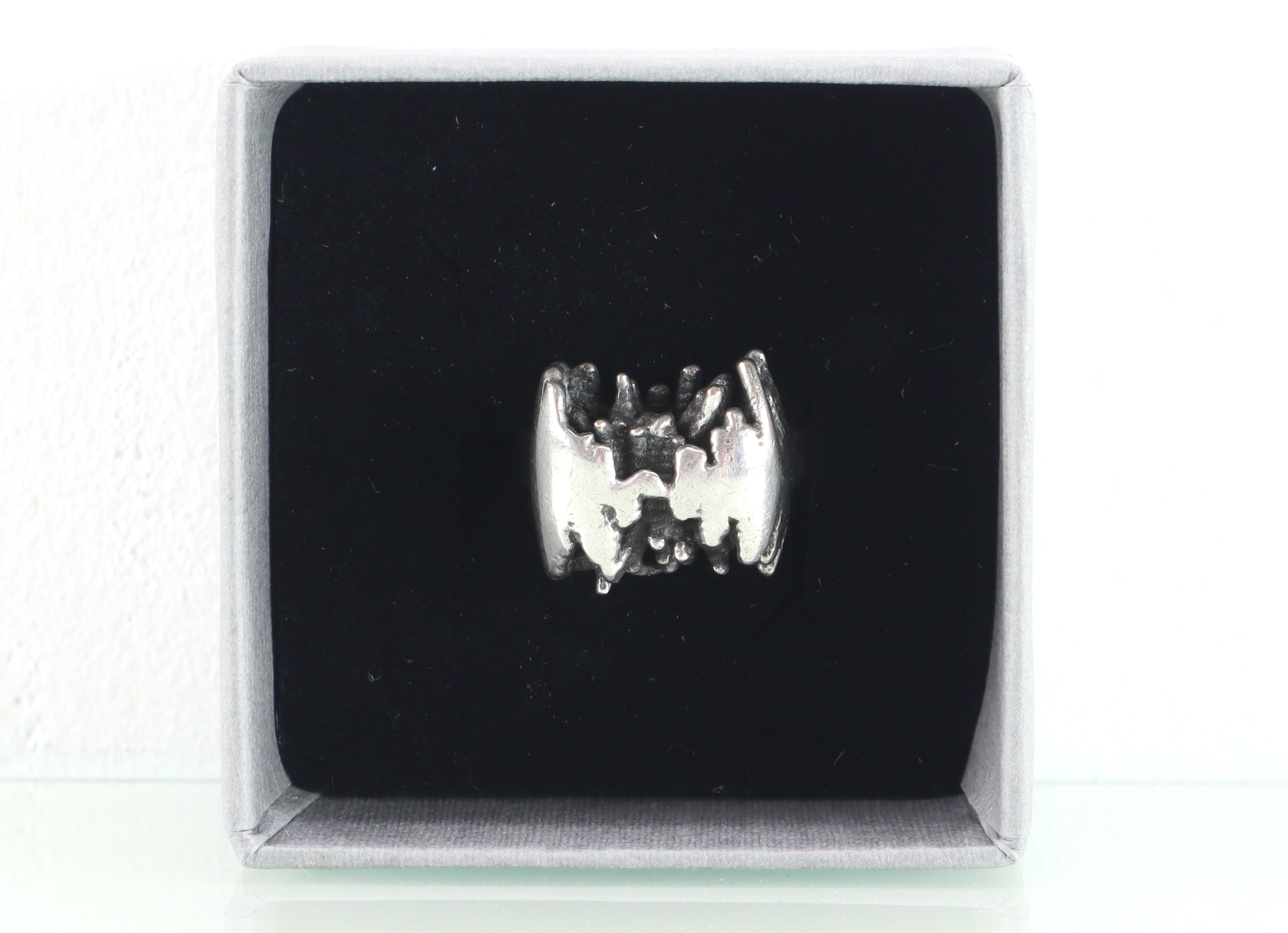 Vintage zilveren ring vermolmd hout jaren ‘70