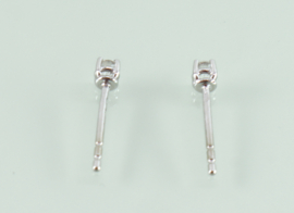 Witgouden oorbellen diamant