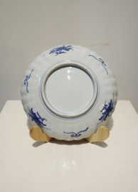Drie antieke Imari porseleinen borden